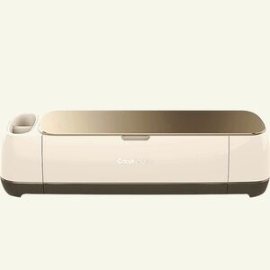 Cricut maker! Like new! Used twice!